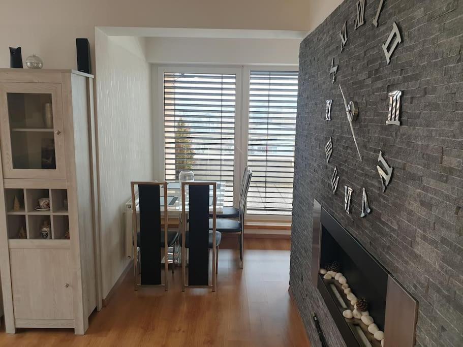 Mezonetovy Apartman V Centre Novej Dubnice Ilava Bagian luar foto
